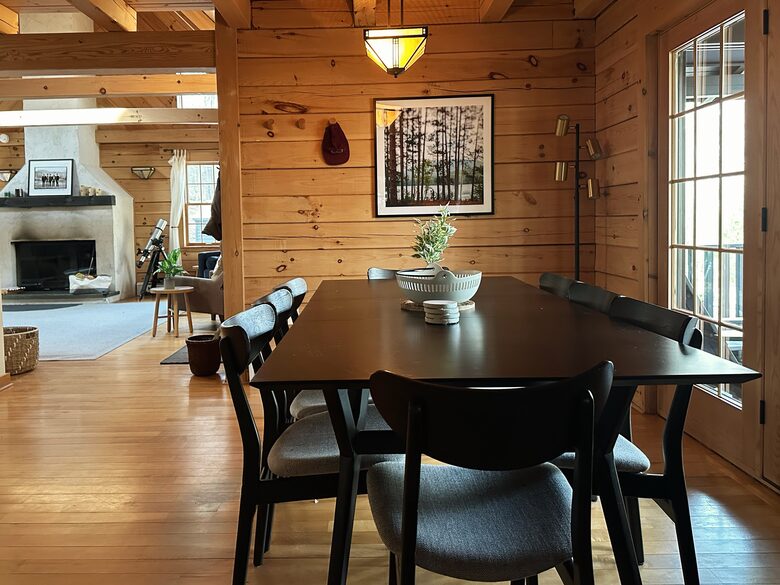 Private Catskills Log Retreat Near Woodstock - Bearsville, New York