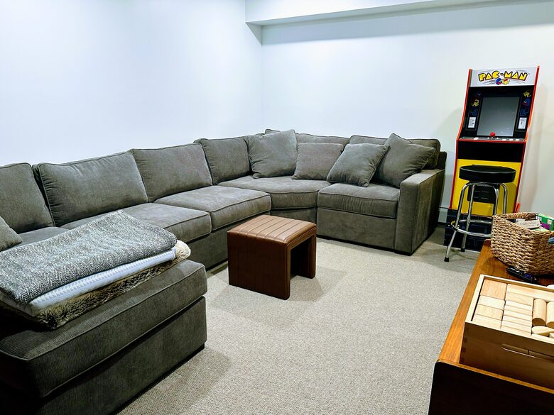 Private Catskills Log Retreat Near Woodstock - Bearsville, New York