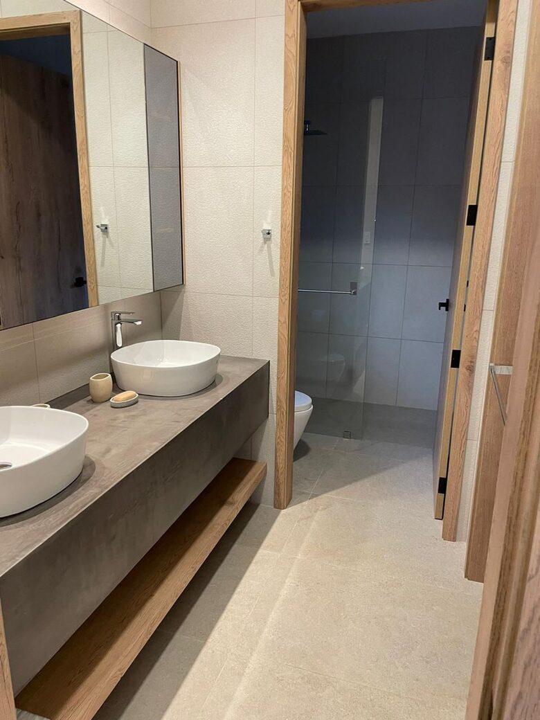 A Hidden Paradise Above the Crystal Lagoon - Santa Elena Canton, Ecuador