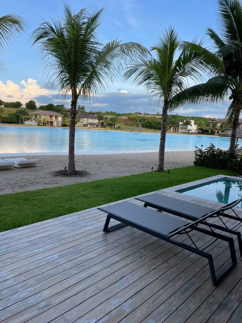 A Hidden Paradise Above the Crystal Lagoon - Santa Elena Canton, Ecuador