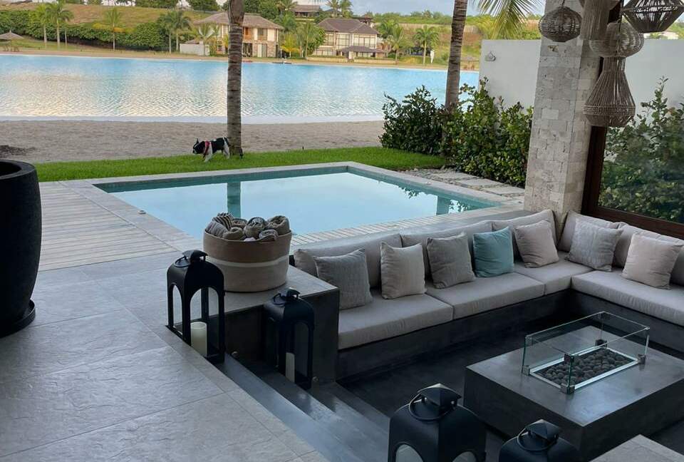 A Hidden Paradise Above the Crystal Lagoon - Santa Elena Canton, Ecuador