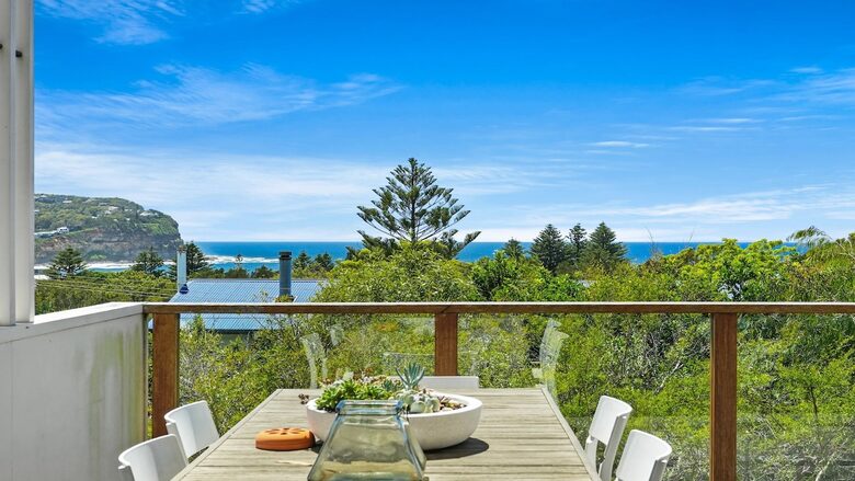 Oceanview Architectural Retreat at MacMasters Beach - Macmasters Beach, Australia
