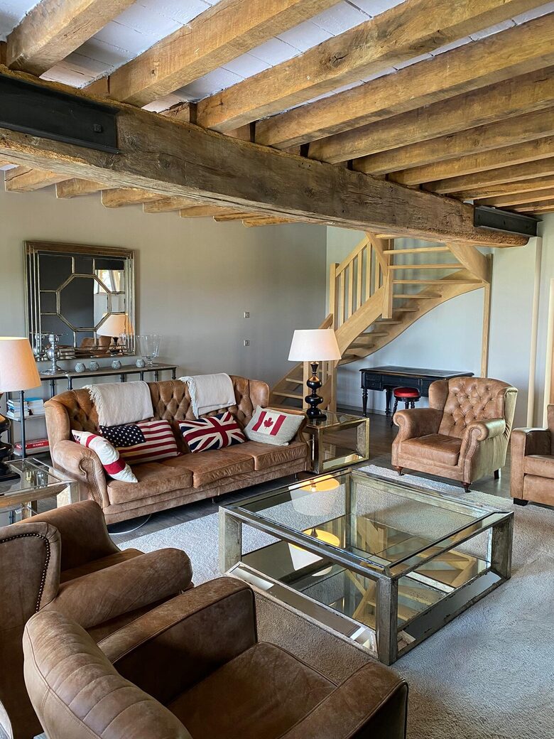 18th Century Inspired Getaway Adjoining a Castle Estate - Saint-Germain-du-Bois, France