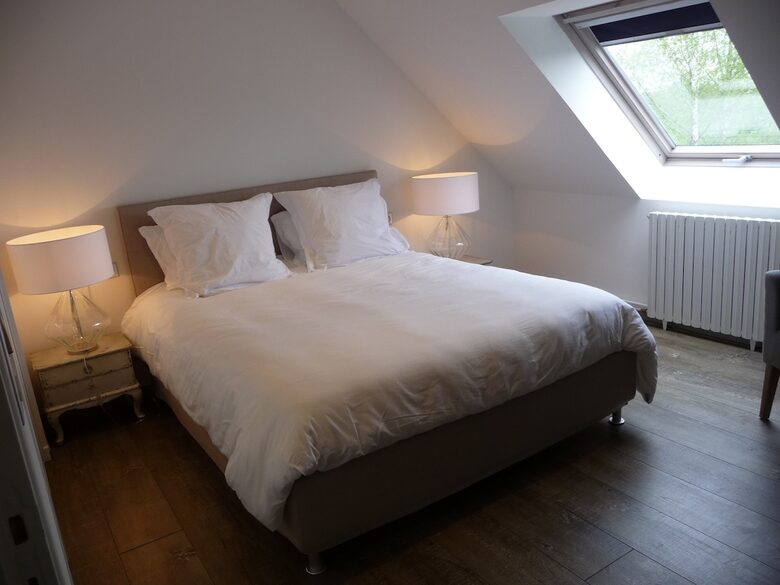18th Century Inspired Getaway Adjoining a Castle Estate - Saint-Germain-du-Bois, France