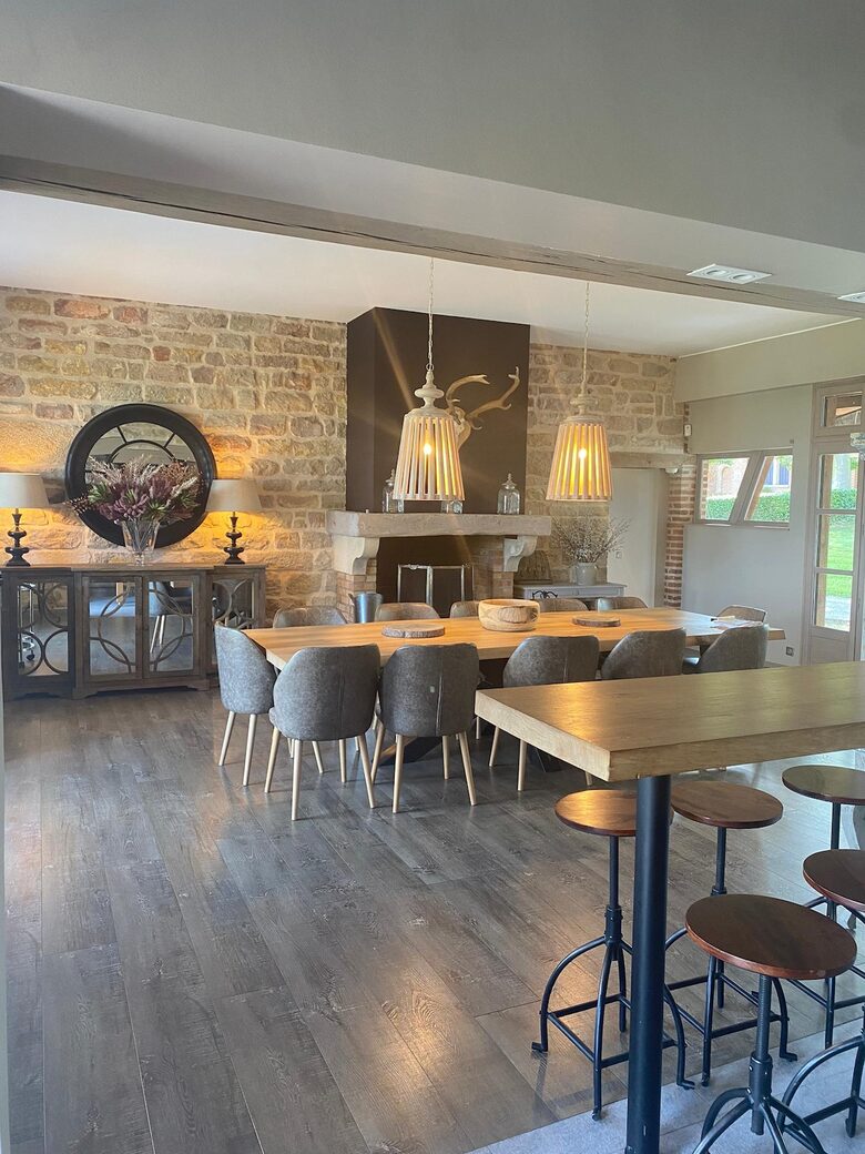 18th Century Inspired Getaway Adjoining a Castle Estate - Saint-Germain-du-Bois, France
