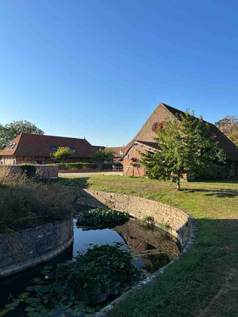 18th Century Inspired Getaway Adjoining a Castle Estate - Saint-Germain-du-Bois, France