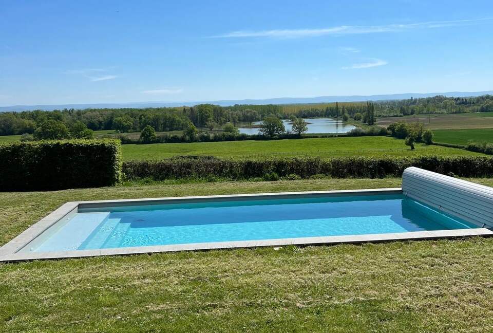 18th Century Inspired Getaway Adjoining a Castle Estate - Saint-Germain-du-Bois, France