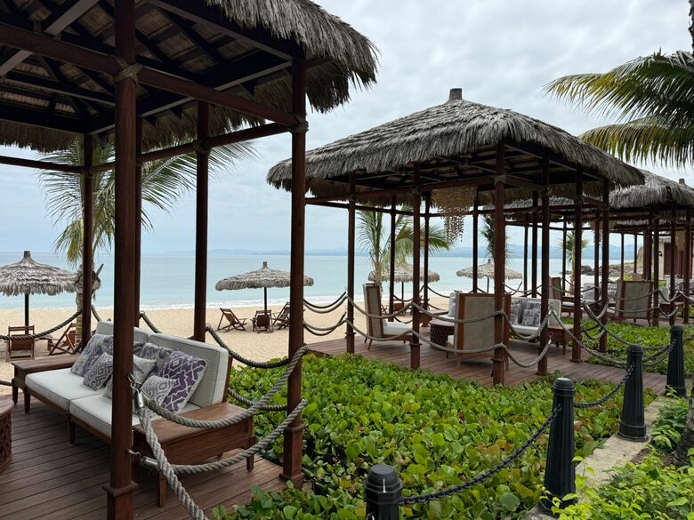 A Hidden Paradise Above the Crystal Lagoon - Santa Elena Canton, Ecuador