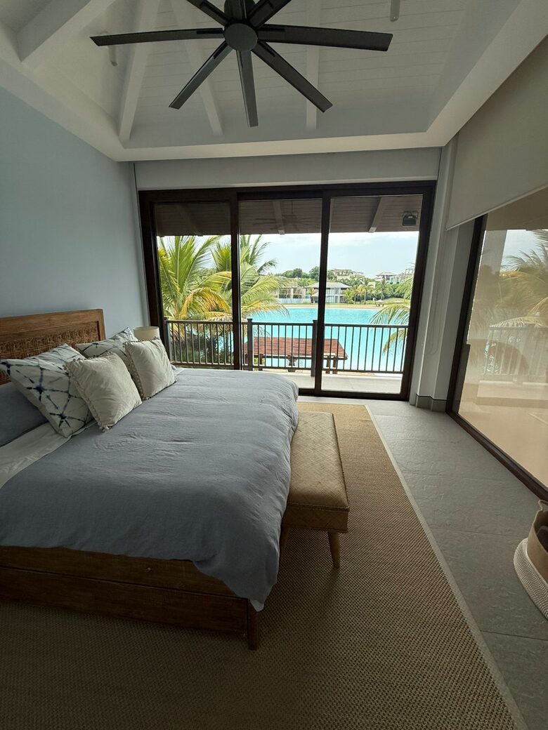 A Hidden Paradise Above the Crystal Lagoon - Santa Elena Canton, Ecuador