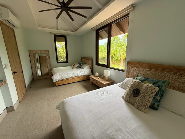 A Hidden Paradise Above the Crystal Lagoon - Santa Elena Canton, Ecuador