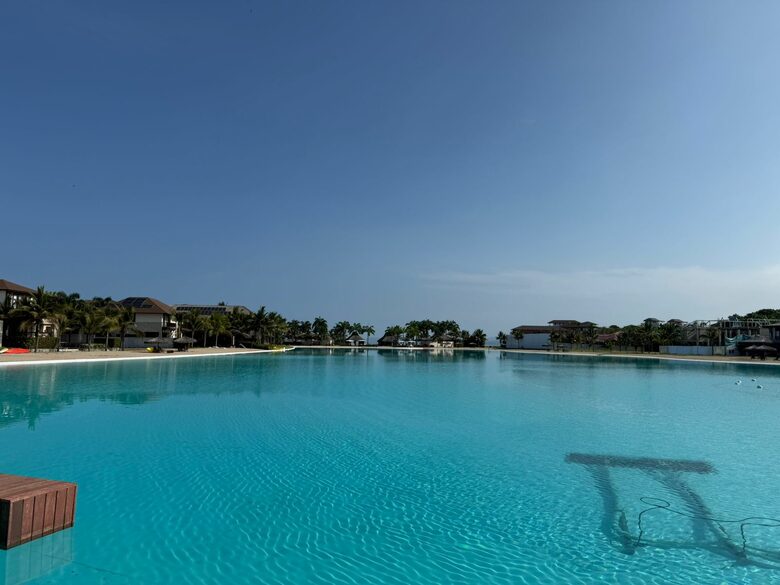 A Hidden Paradise Above the Crystal Lagoon - Santa Elena Canton, Ecuador