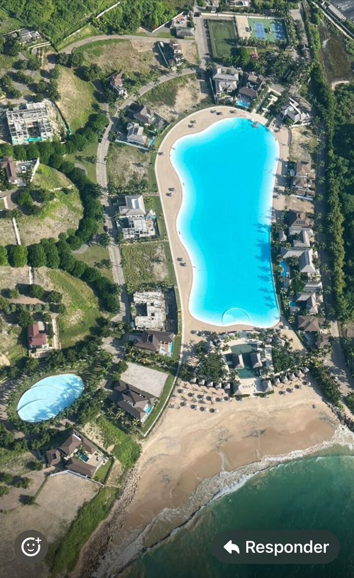 A Hidden Paradise Above the Crystal Lagoon - Santa Elena Canton, Ecuador