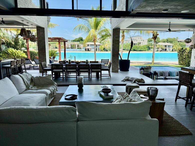 A Hidden Paradise Above the Crystal Lagoon - Santa Elena Canton, Ecuador