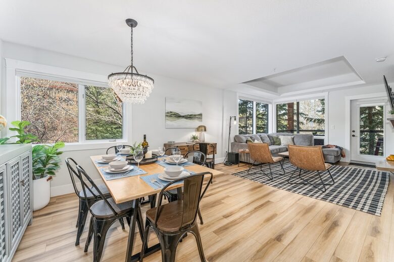 Canmore Mountain Retreat at Solara Resort - Canmore, Canada