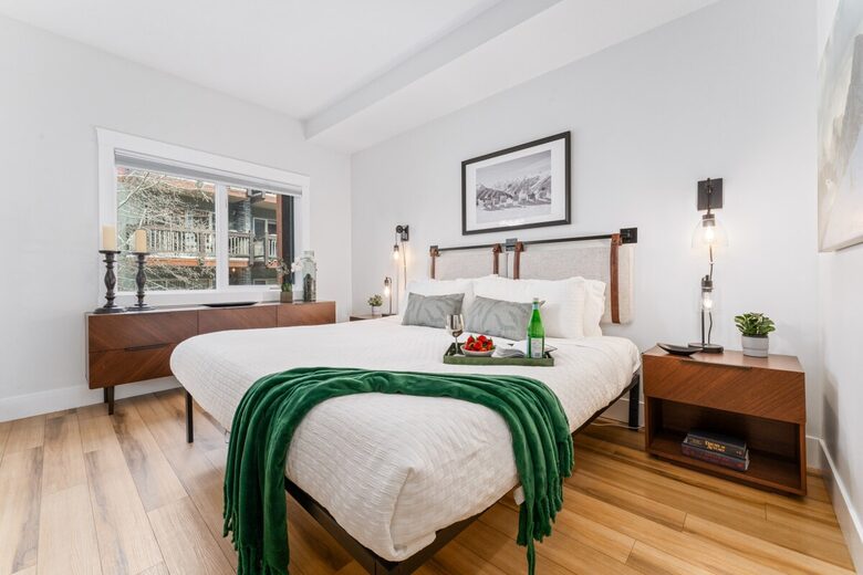 Canmore Mountain Retreat at Solara Resort - Canmore, Canada