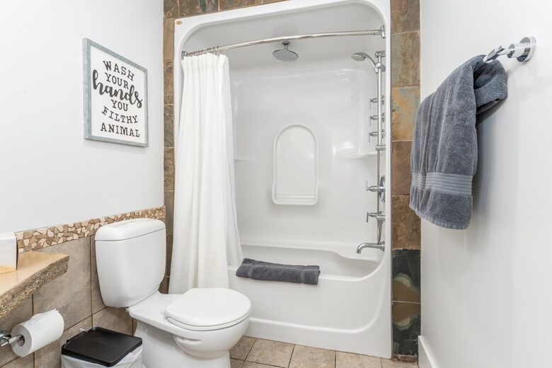 Canmore Mountain Retreat at Solara Resort - Canmore, Canada