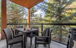 Canmore Mountain Retreat at Solara Resort - Canmore, Canada