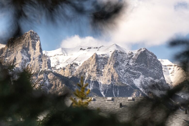 Canmore Mountain Retreat at Solara Resort - Canmore, Canada