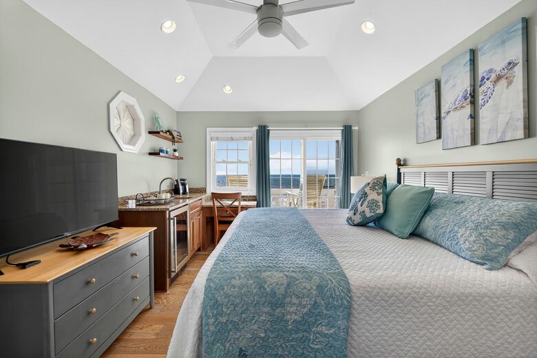 Oceanfront- Heated Pool! Private & Hot Tub - North Topsail Beach, North Carolina