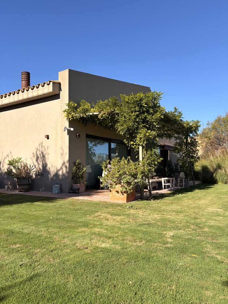 Single-Level Villa with Empordà Views - Palau Sator, Spain