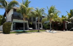 A Hidden Paradise Above the Crystal Lagoon - Santa Elena Canton, Ecuador