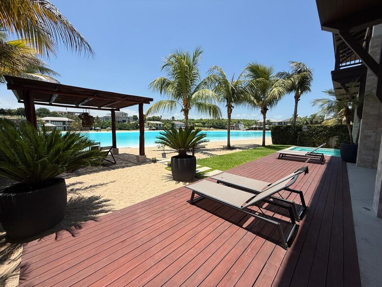 A Hidden Paradise Above the Crystal Lagoon - Santa Elena Canton, Ecuador