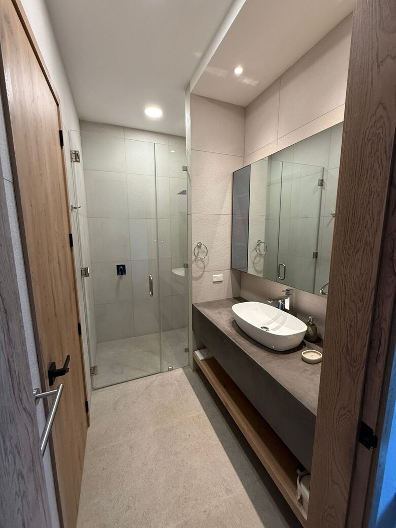 A Hidden Paradise Above the Crystal Lagoon - Santa Elena Canton, Ecuador