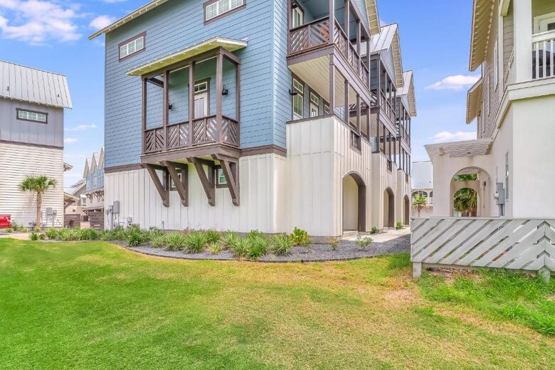 Coastal Escape Overlooking Palmilla’s 9th Hole - Port Aransas, Texas