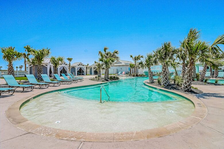 Coastal Escape Overlooking Palmilla’s 9th Hole - Port Aransas, Texas