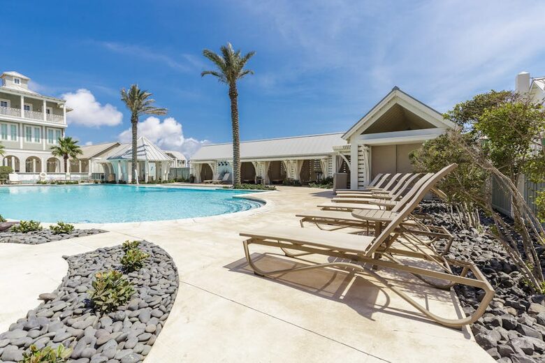 Coastal Escape Overlooking Palmilla’s 9th Hole - Port Aransas, Texas