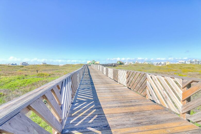 Coastal Escape Overlooking Palmilla’s 9th Hole - Port Aransas, Texas
