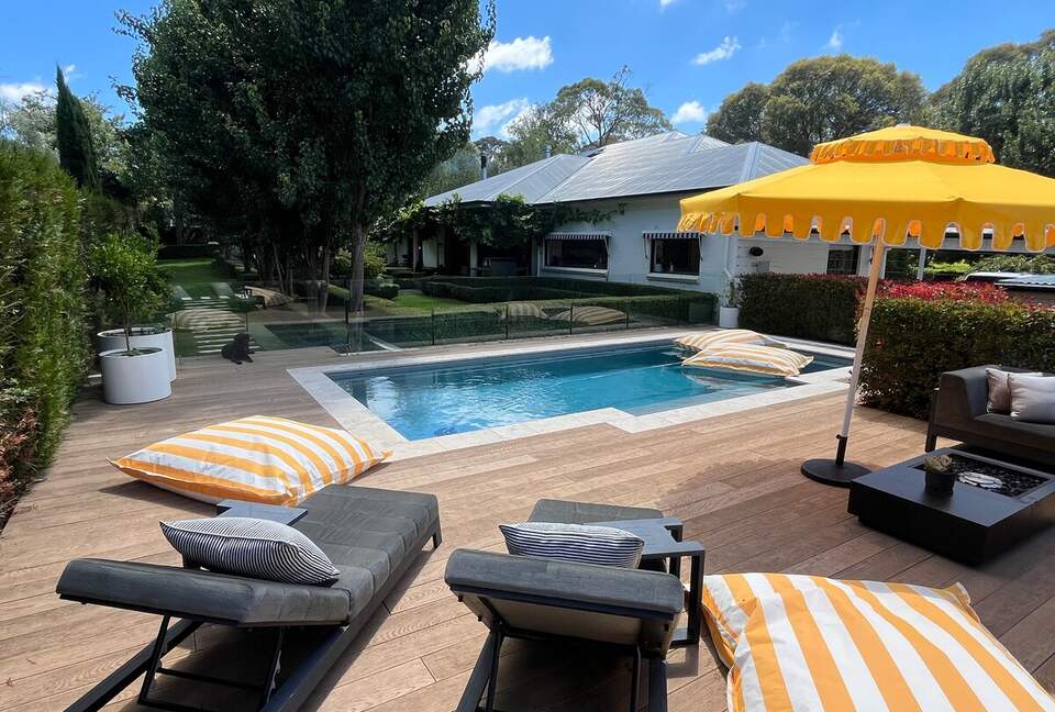 Berrima Estate with Pool, Sauna & Garden Retreat - Berrima, Australia
