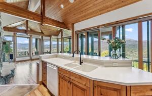 Silverthorne Mountain Retreat with Panoramic Views - Silverthorne, Colorado