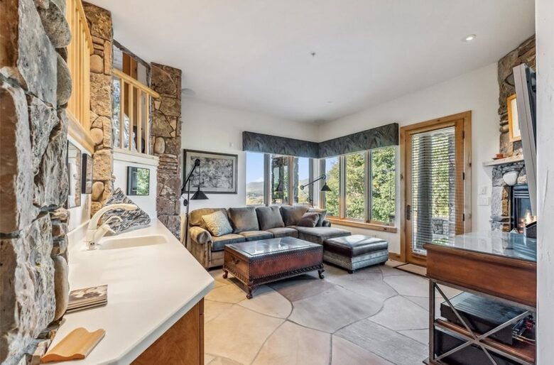 Silverthorne Mountain Retreat with Panoramic Views - Silverthorne, Colorado