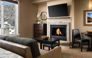 The Residences at Mountain Lodge, Beaver Creek - Three-Bedroom Lock-Off - Beaver Creek, Colorado