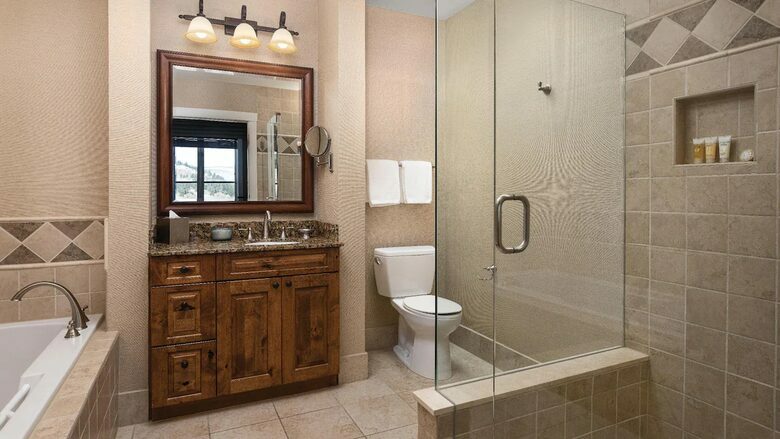 The Residences at Mountain Lodge, Beaver Creek - Three-Bedroom Lock-Off - Beaver Creek, Colorado