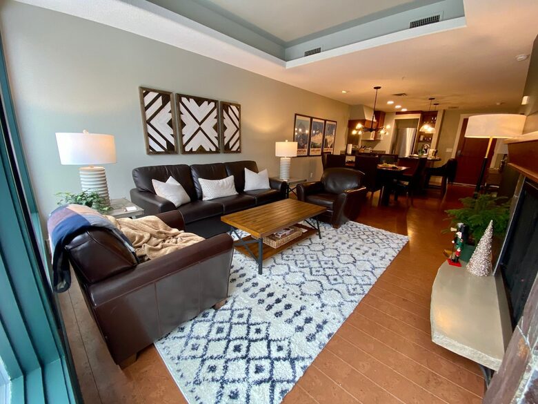 Cozy Alpine Retreat Near Banff & Trails - Canmore, Canada