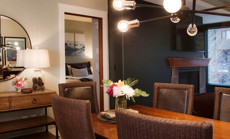 Cozy Alpine Retreat Near Banff & Trails - Canmore, Canada