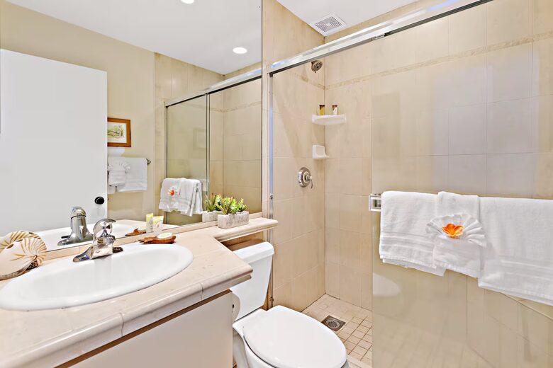 Lahaina Beach Escape with Stunning Ocean Views - Lahaina, Hawaii