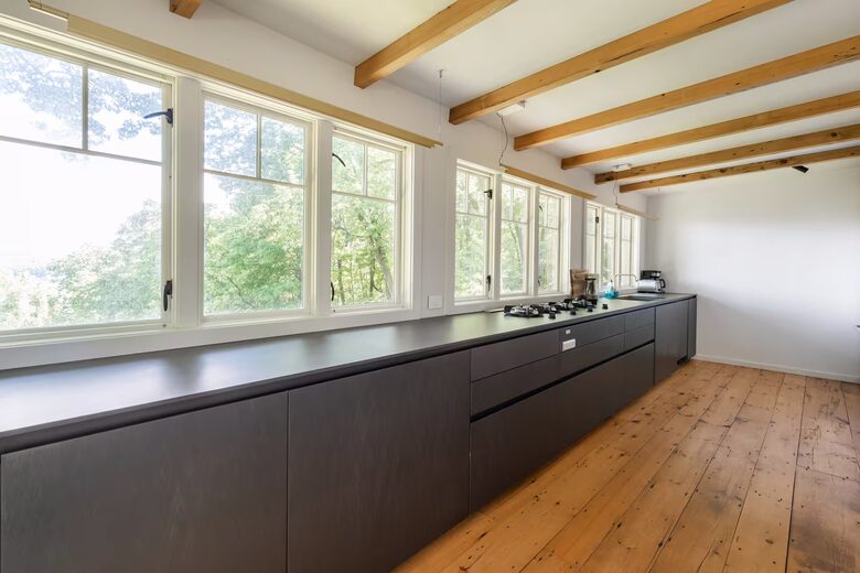 Hudson River Cottage with Scenic Views & Gardens - Saugerties, New York