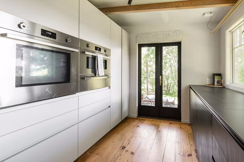 Hudson River Cottage with Scenic Views & Gardens - Saugerties, New York