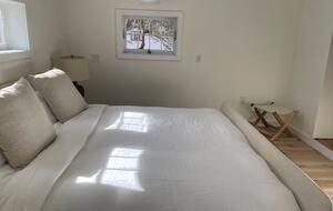 Hudson River Cottage with Scenic Views & Gardens - Saugerties, New York