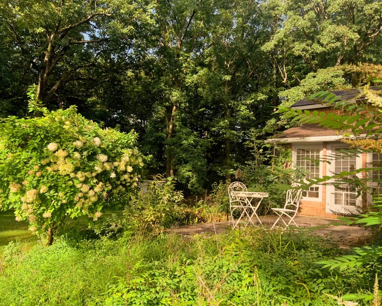 Hudson River Cottage with Scenic Views & Gardens - Saugerties, New York