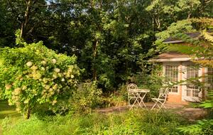 Hudson River Cottage with Scenic Views & Gardens - Saugerties, New York