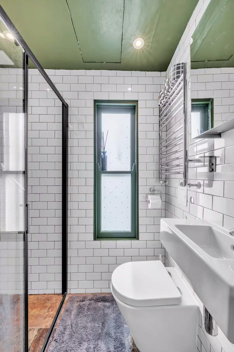 Refined Urban Living Near St. Pancras - London, United Kingdom