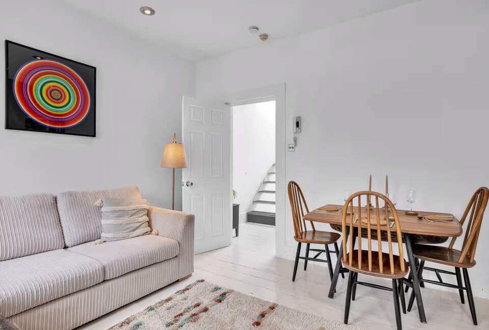 Refined Urban Living Near St. Pancras - London, United Kingdom