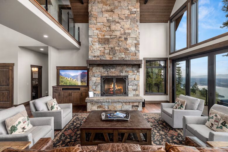Luxury Ski-In Retreat Overlooking Whitefish Lake - Whitefish, Montana