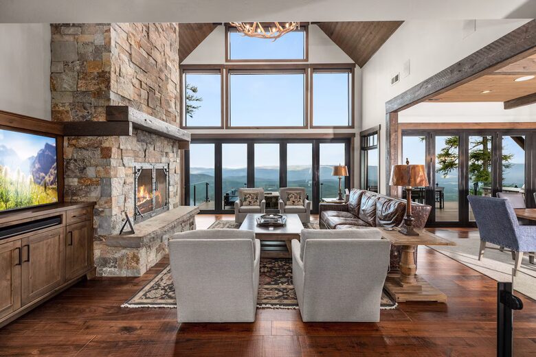 Luxury Ski-In Retreat Overlooking Whitefish Lake - Whitefish, Montana