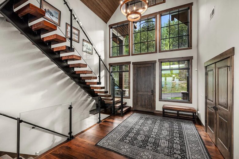 Luxury Ski-In Retreat Overlooking Whitefish Lake - Whitefish, Montana