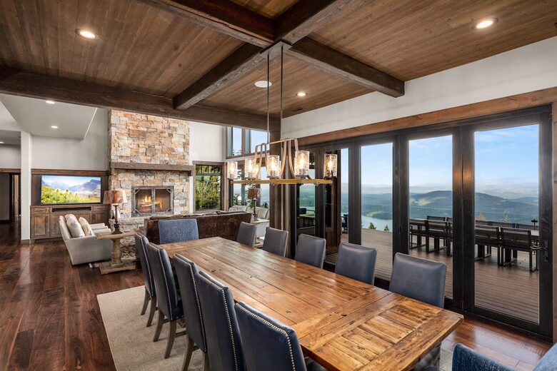 Luxury Ski-In Retreat Overlooking Whitefish Lake - Whitefish, Montana